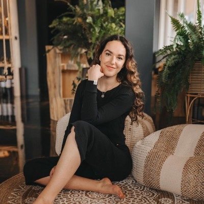 Sabrina Guimont - Professeure de yoga